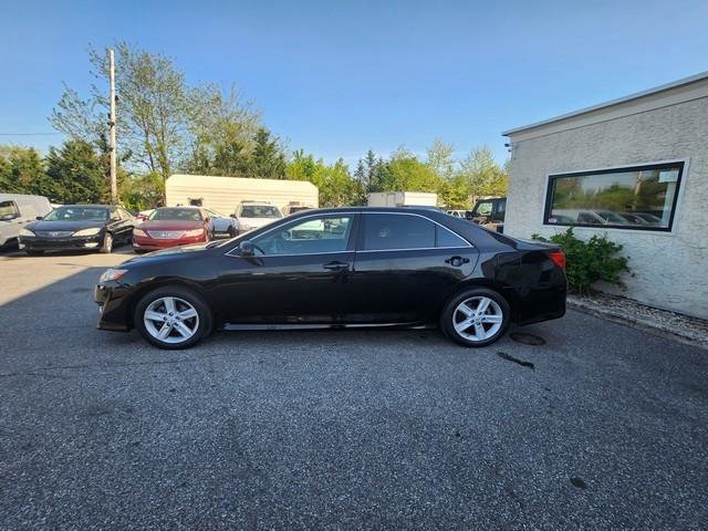 Used 2014 Toyota Camry SE FWD image 4