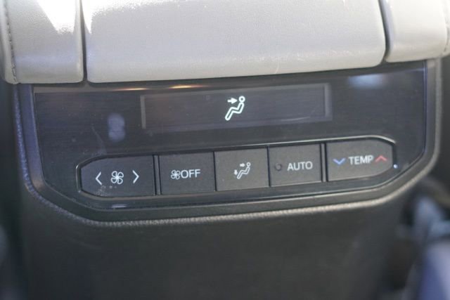 Used 2022 Toyota Highlander XLE image 39