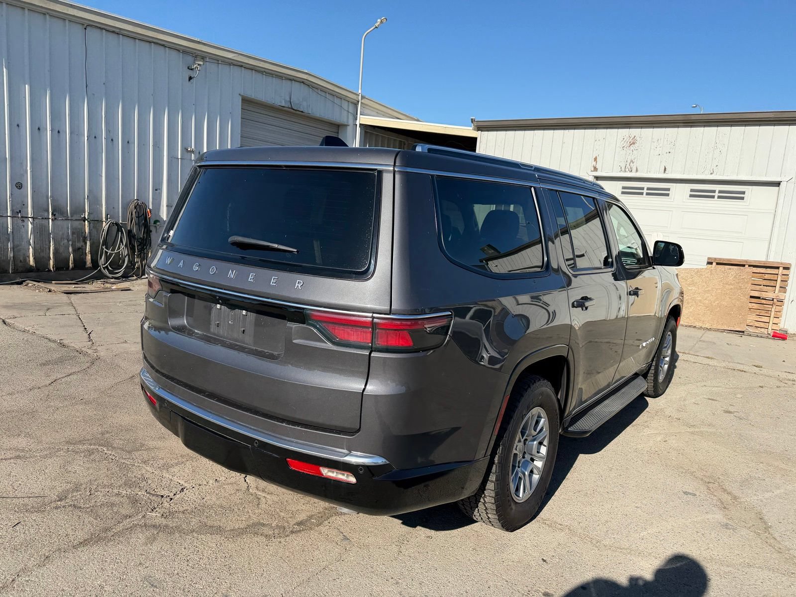 Used 2024 Jeep Wagoneer 4WD w/ HD Trailer Tow Package image 5