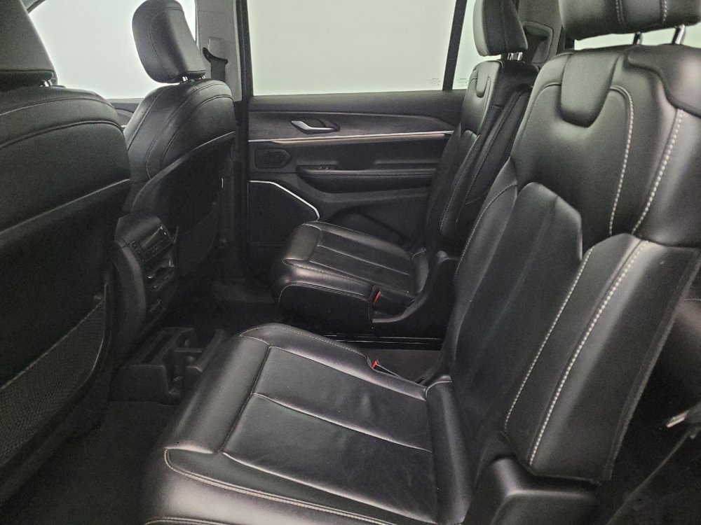 Used 2021 Jeep Grand Cherokee L Limited AWD/4WD image 18