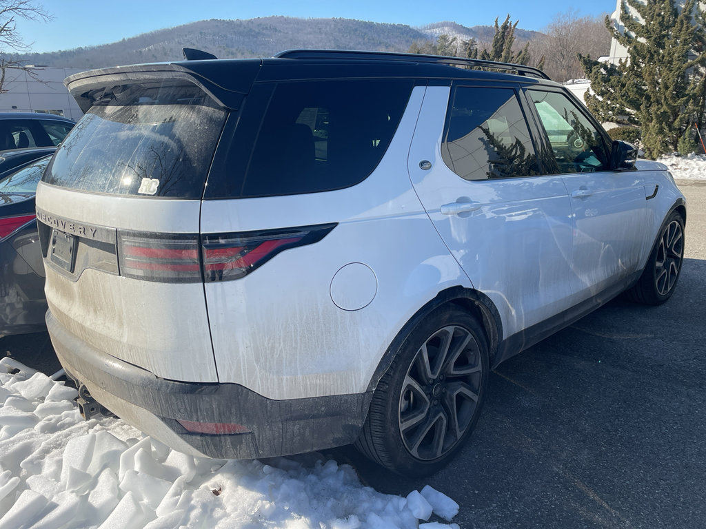 Used 2024 Land Rover Discovery Dynamic SE image 6