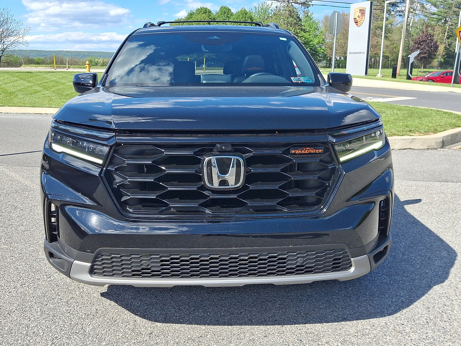 Used 2024 Honda Pilot TrailSport image 3