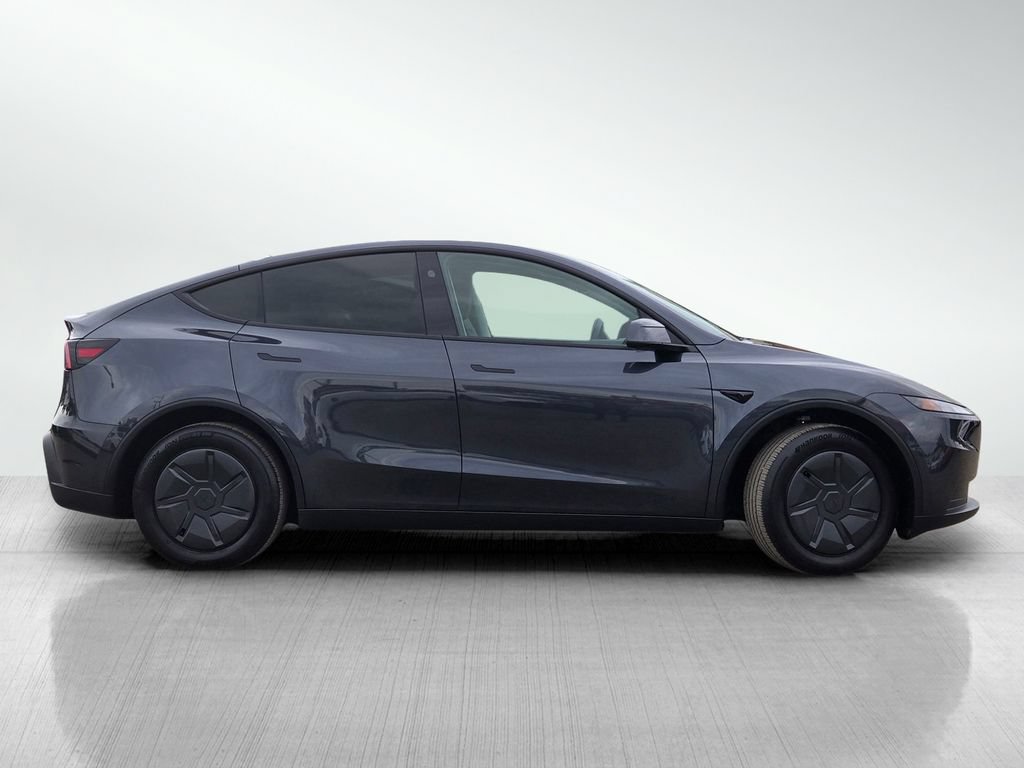 Used 2026 Tesla Model Y AWD image 3