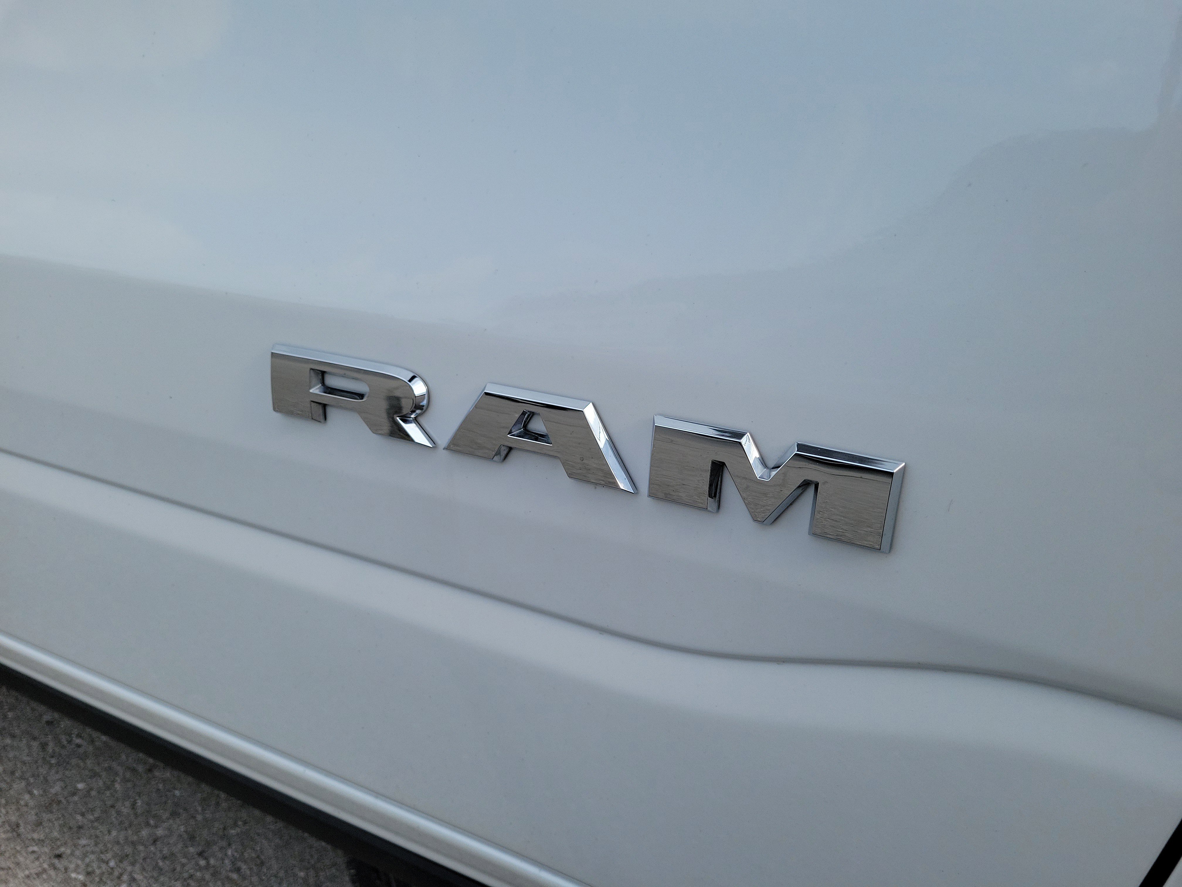 Used 2025 RAM 1500 Limited w/ Trailer Tow Group image 8