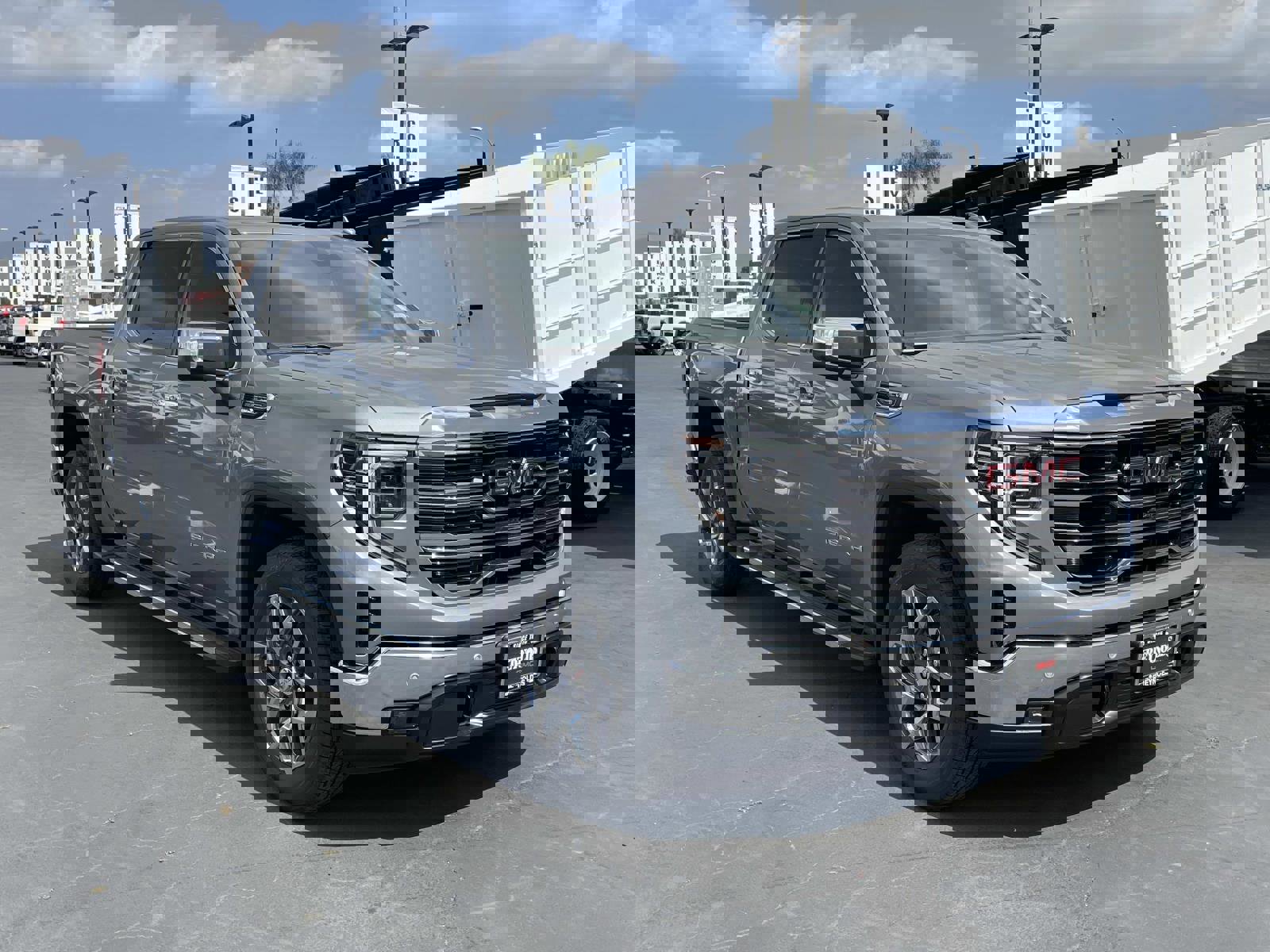 New 2026 GMC Sierra 1500 SLT w/ SLT Premium Package image 3