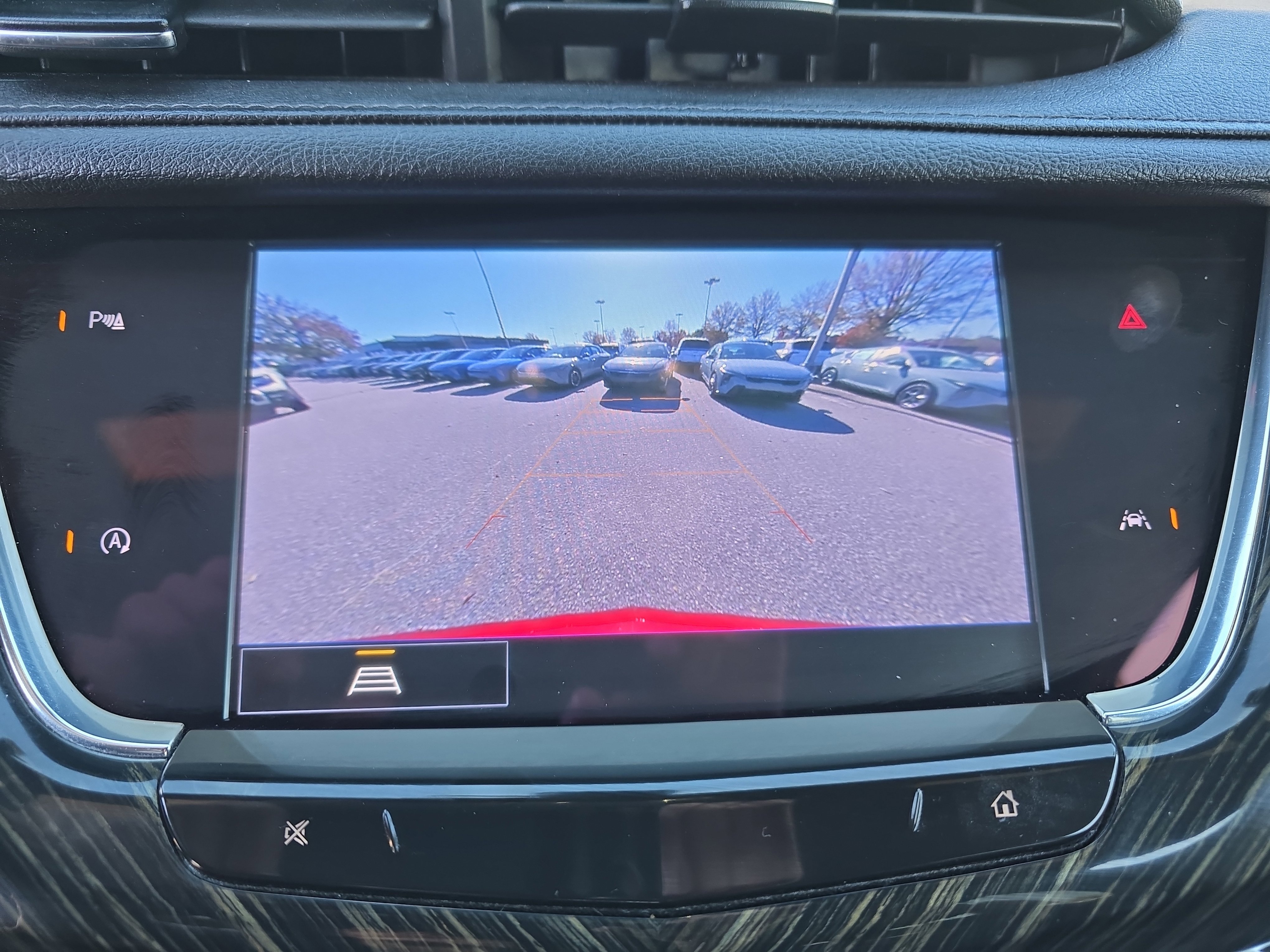 Used 2023 Cadillac XT6 Premium Luxury image 26