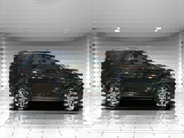 Used 2021 Land Rover Discovery Sport S image 2