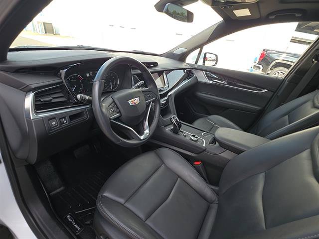 Used 2025 Cadillac XT6 Premium Luxury FWD image 13
