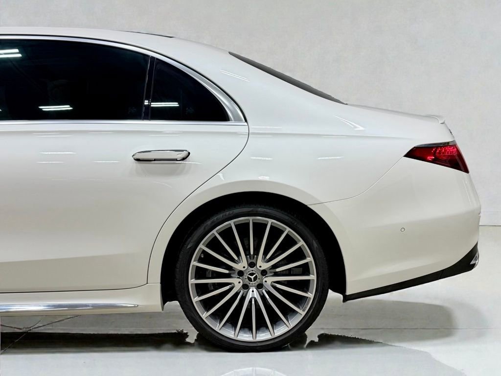 Used 2023 Mercedes-Benz S 500 4MATIC w/ AMG Line image 6