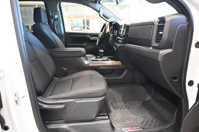 Used 2024 Chevrolet Silverado 1500 LT AWD/4WD image 13
