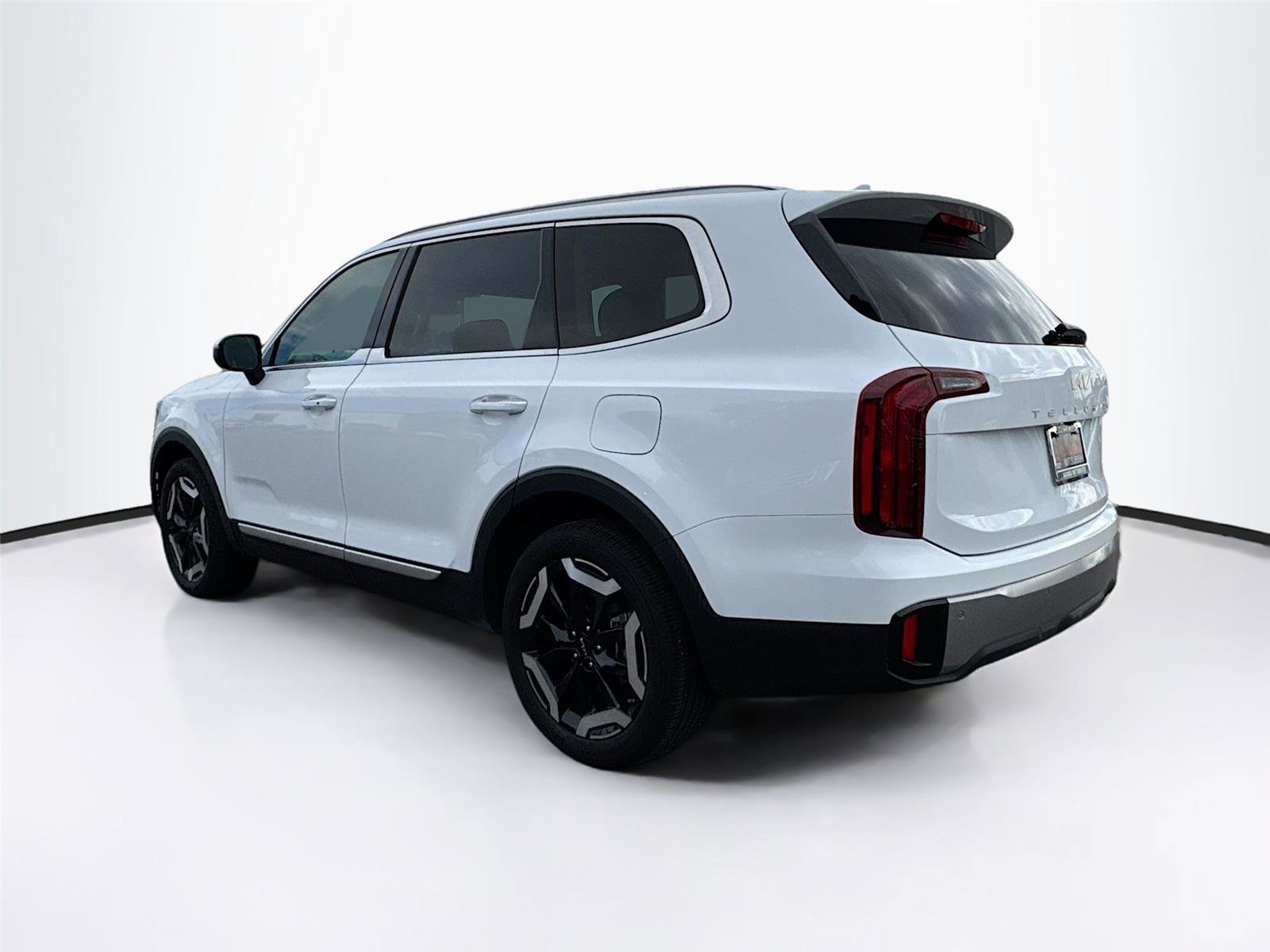 Used 2025 Kia Telluride S image 5
