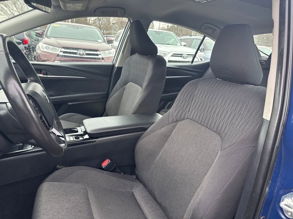 Used 2025 Toyota Camry XSE image 13