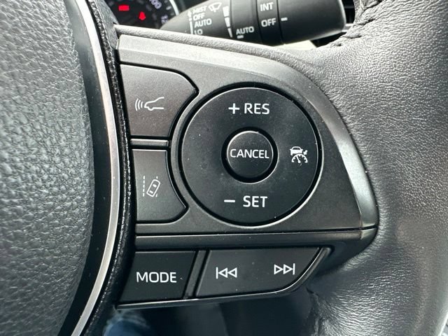 Used 2021 Toyota RAV4 XLE Premium AWD/4WD image 11