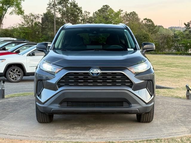 Used 2021 Toyota RAV4 LE AWD/4WD image 2