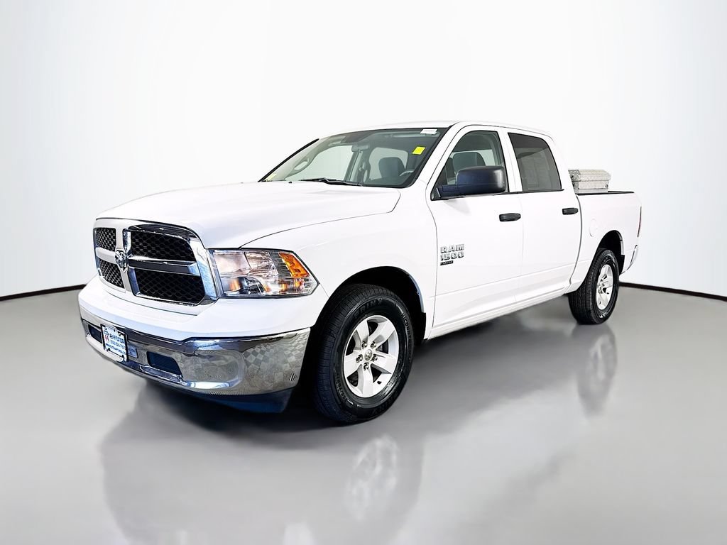 Used 2022 RAM 1500 Classic SLT RWD image 2