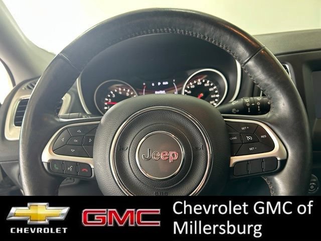 Used 2019 Jeep Compass Latitude w/ Cold Weather Group AWD/4WD image 16