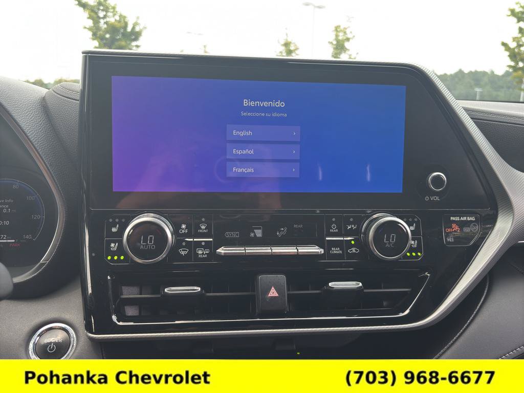 Used 2023 Toyota Highlander Platinum AWD/4WD image 17
