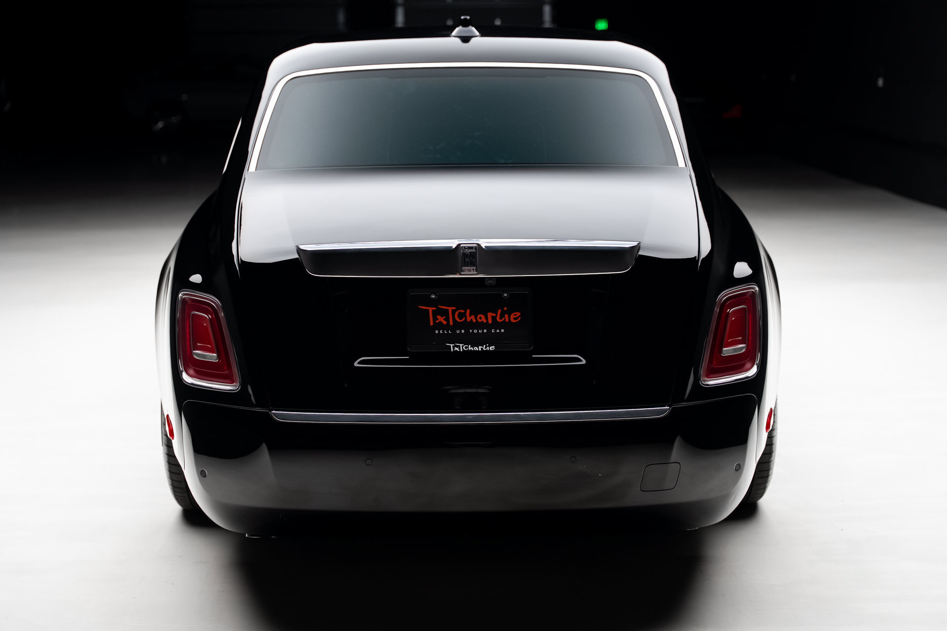 Used 2023 Rolls-Royce Phantom Sedan w/ The Phantom Package RWD image 27