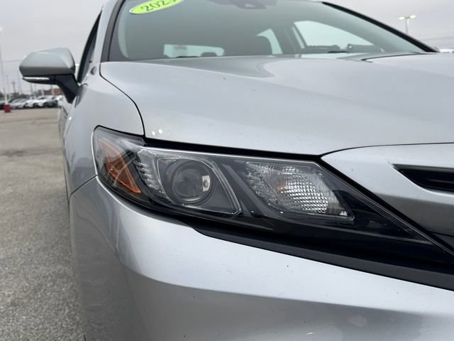 Used 2023 Toyota Camry SE image 11