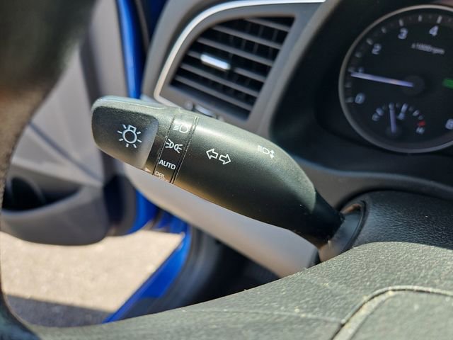 Used 2017 Hyundai Elantra SE image 19