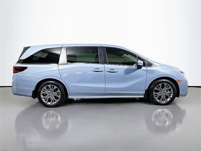 Used 2025 Honda Odyssey Touring image 8