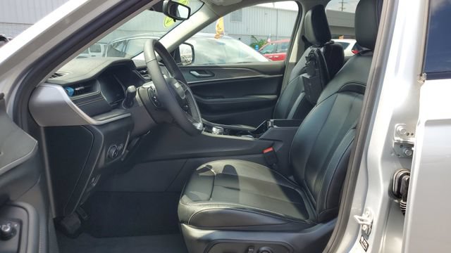 Certified 2023 Jeep Grand Cherokee L Limited AWD/4WD image 5