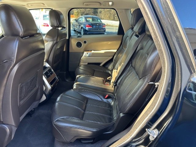 Used 2015 Land Rover Range Rover Sport HSE image 32