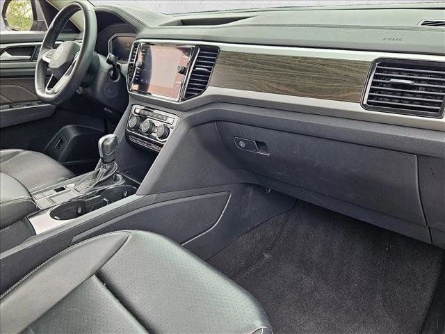 Used 2022 Volkswagen Atlas SE w/ Panoramic Sunroof Package FWD image 24