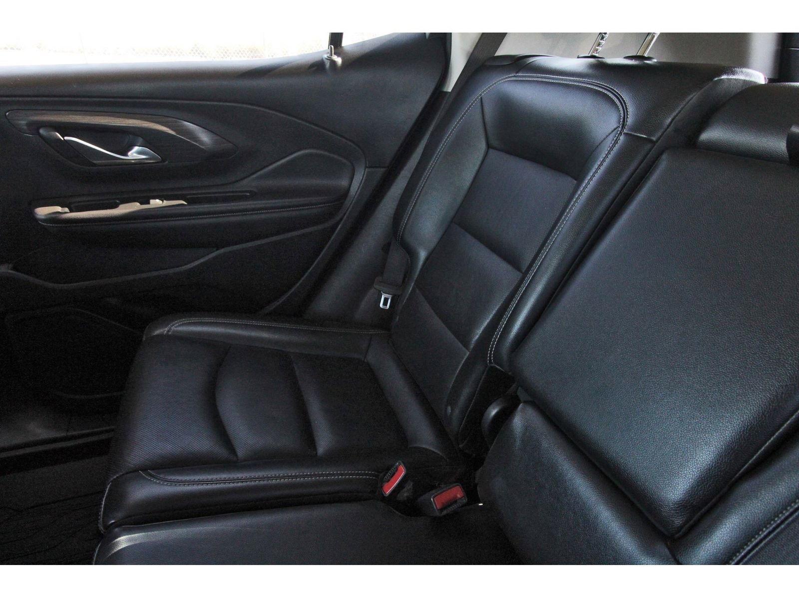 Used 2022 GMC Terrain SLT w/ Tech Package image 14