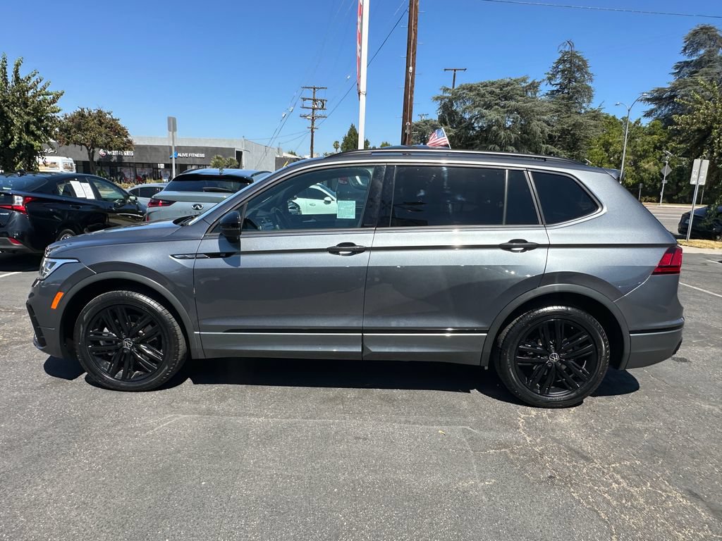 Used 2022 Volkswagen Tiguan SE R-Line FWD image 3