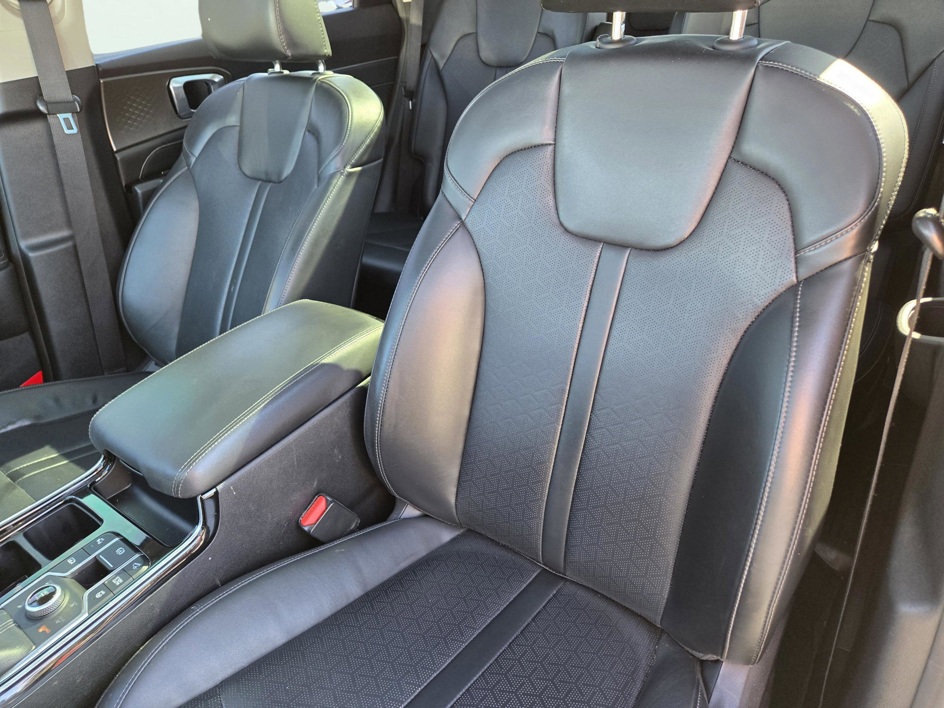 Used 2022 Kia Sorento SX image 11