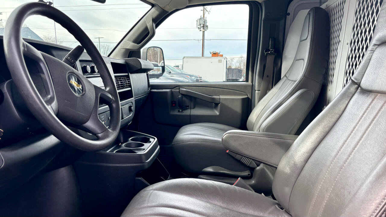 Used 2021 Chevrolet Express 2500 Extended image 2