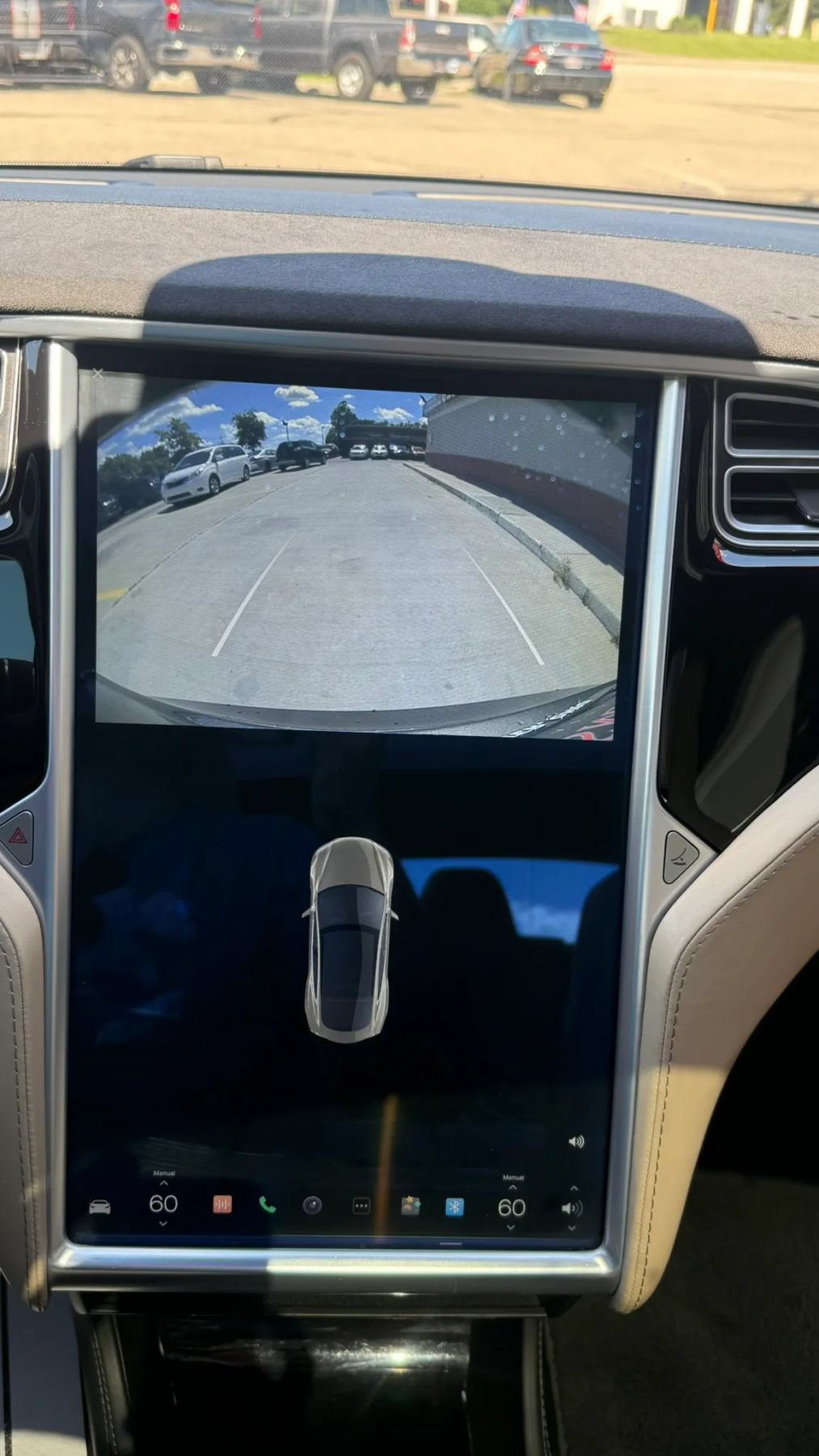Used 2015 Tesla Model S 85D AWD/4WD image 17