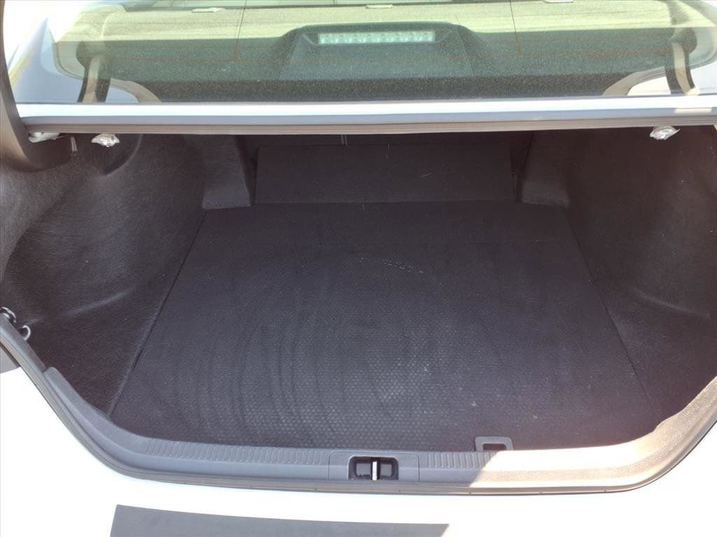 Used 2019 Toyota Camry SE w/ Convenience Package FWD image 26