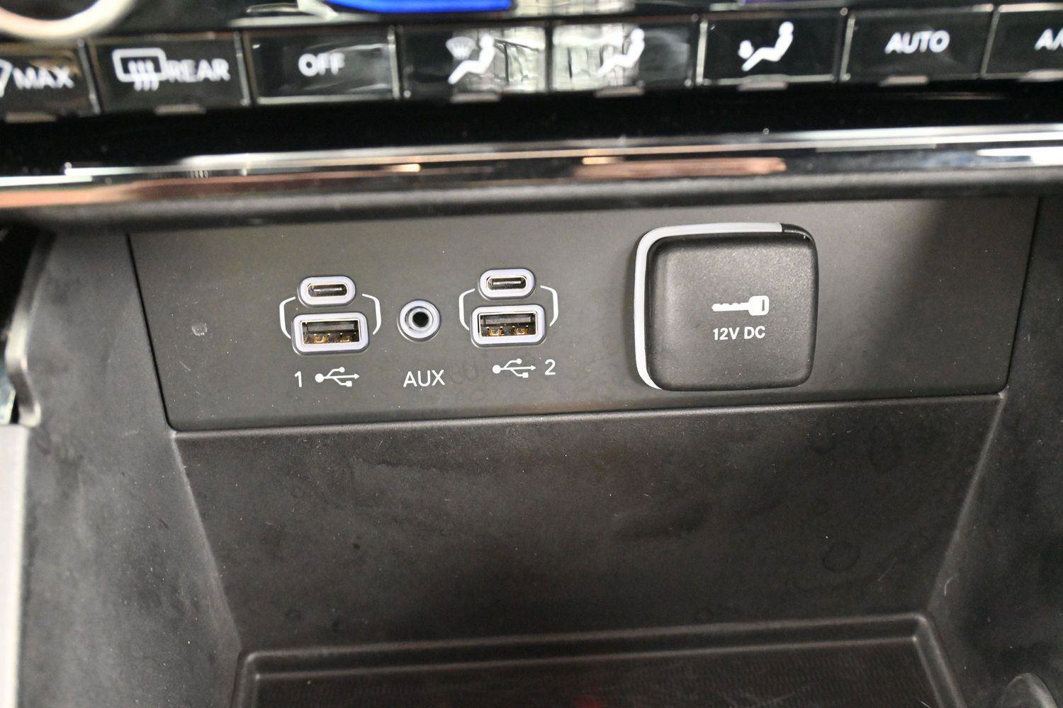 Used 2022 Jeep Grand Cherokee Overland AWD/4WD image 27