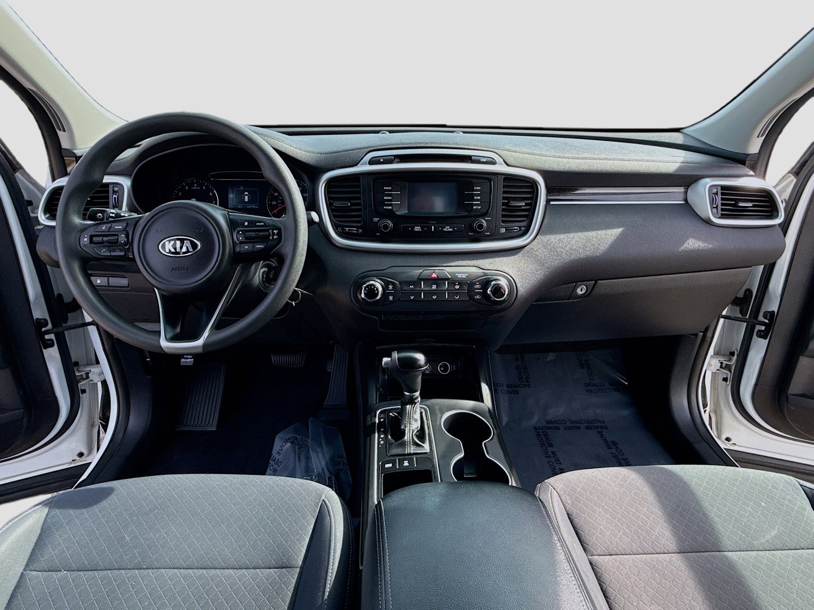 Used 2018 Kia Sorento LX image 3