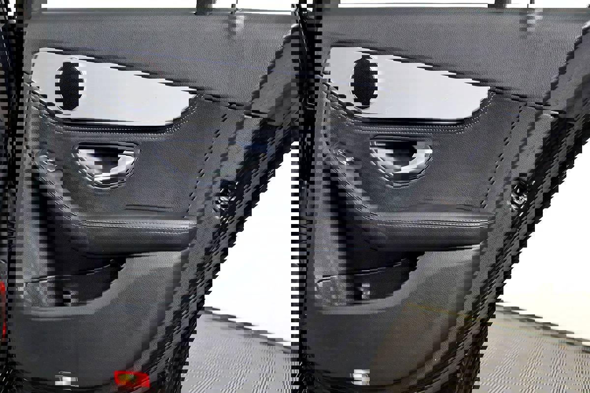 Used 2015 Mercedes-Benz C 300 Sport image 51