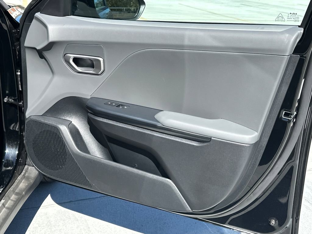 New 2025 Kia K4 LX image 8