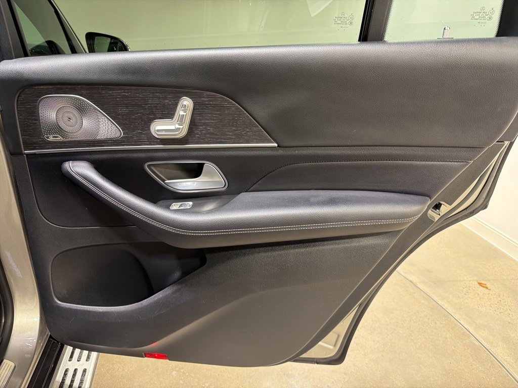 Used 2021 Mercedes-Benz GLS 450 4MATIC image 26