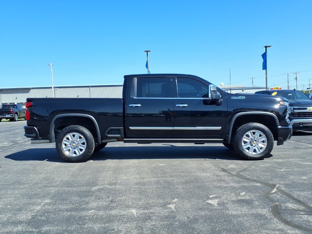 Used 2024 Chevrolet Silverado 2500 High Country AWD/4WD image 21