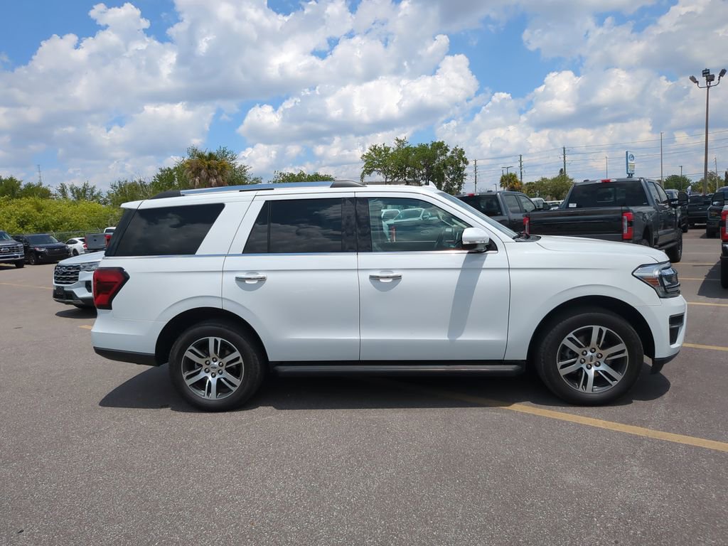 Used 2024 Ford Expedition Limited AWD/4WD image 9