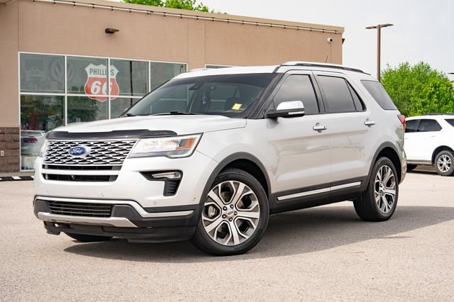 Used 2019 Ford Explorer Platinum AWD/4WD image 2
