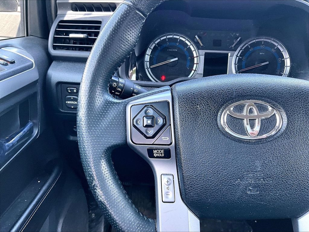 Used 2017 Toyota 4Runner SR5 Premium AWD/4WD image 18