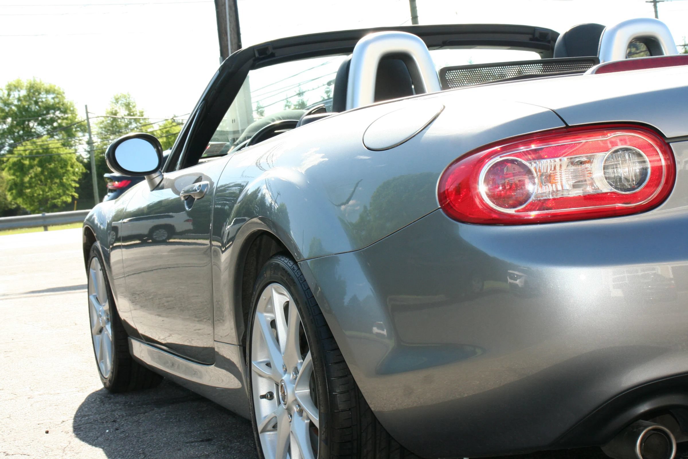 Used 2012 MAZDA MX-5 Miata Grand Touring w/ Premium Pkg RWD image 17