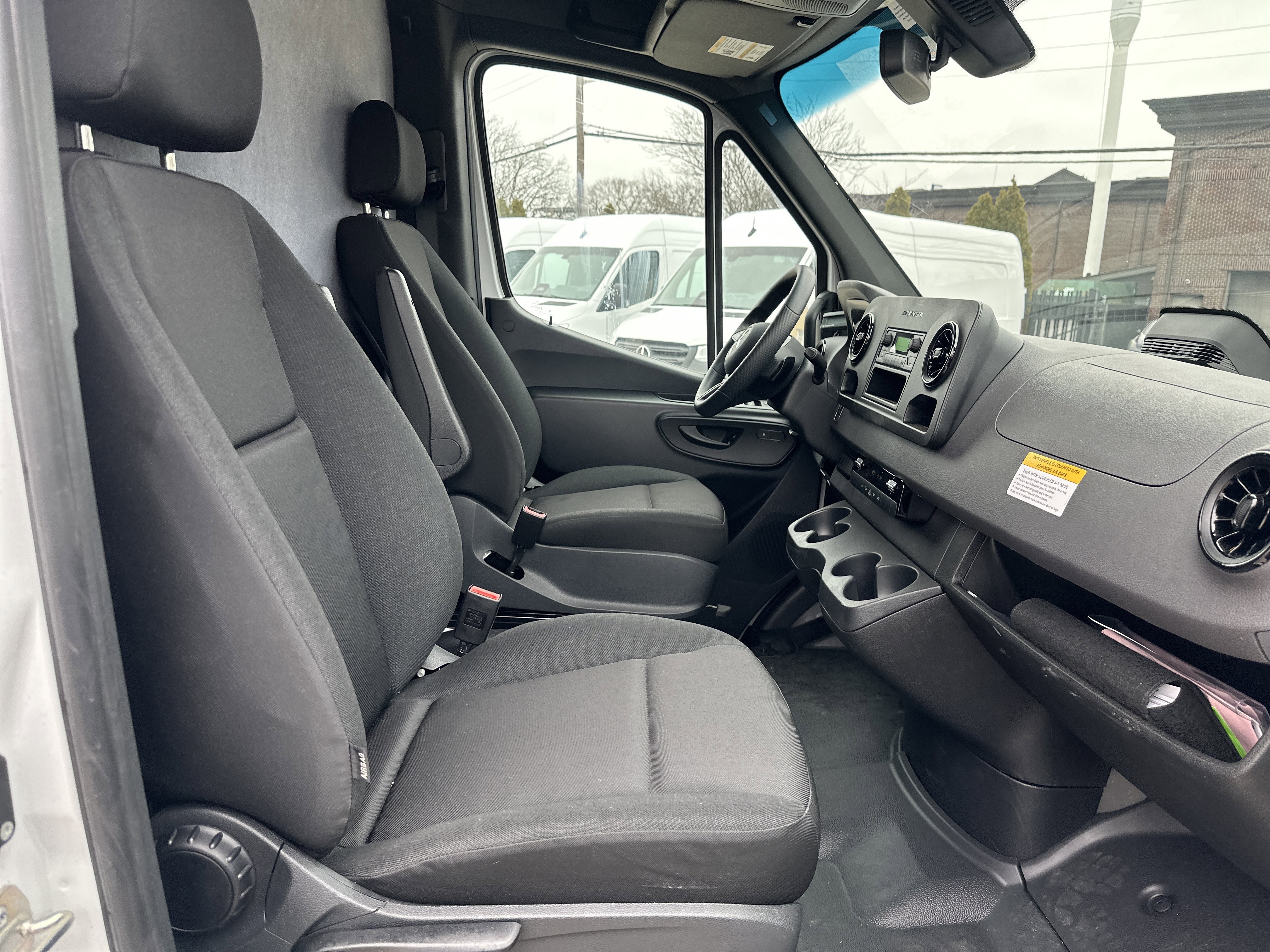 Used 2025 Mercedes-Benz Sprinter 2500 image 28