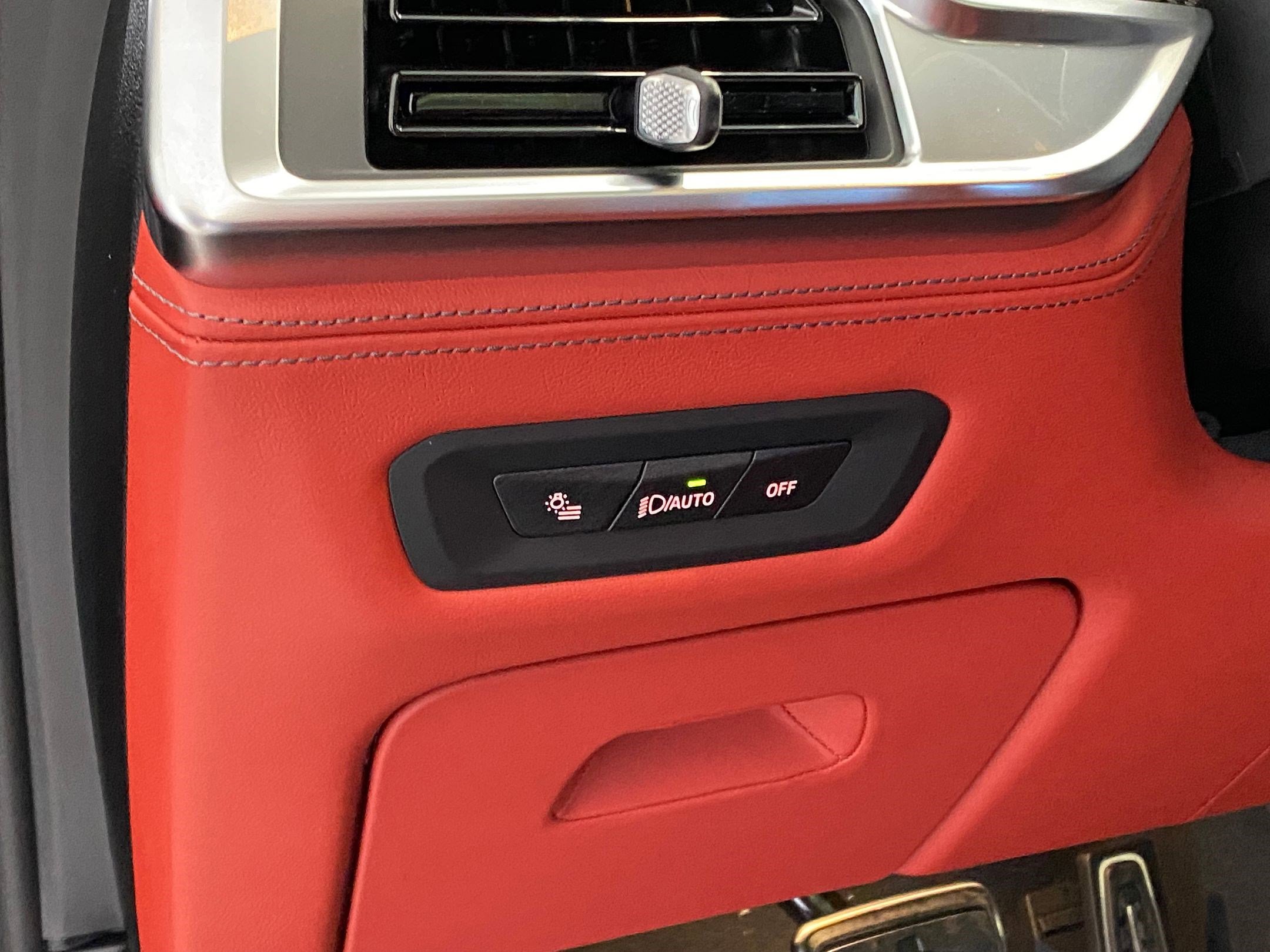 New 2026 BMW X5 M Competition w/ Executive Package image 25