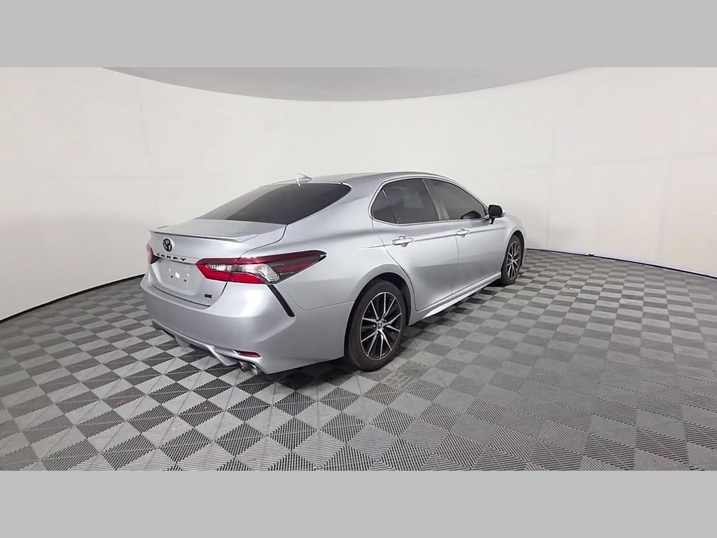 Used 2022 Toyota Camry SE FWD image 40