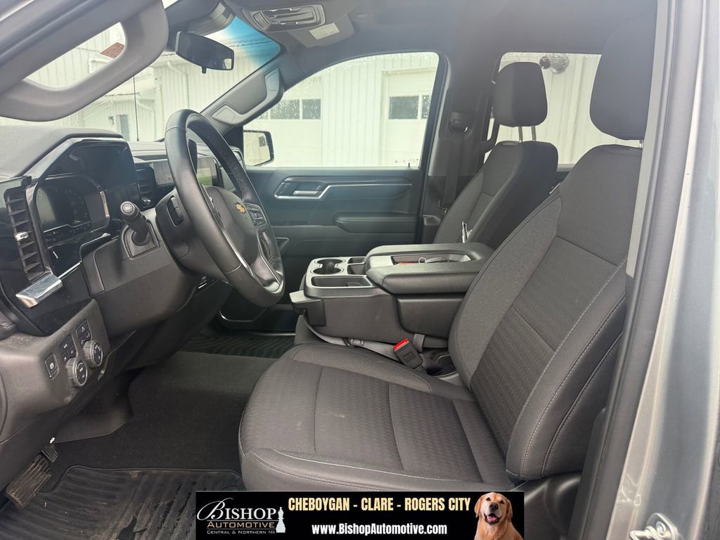 Used 2025 Chevrolet Silverado 1500 LT AWD/4WD image 10
