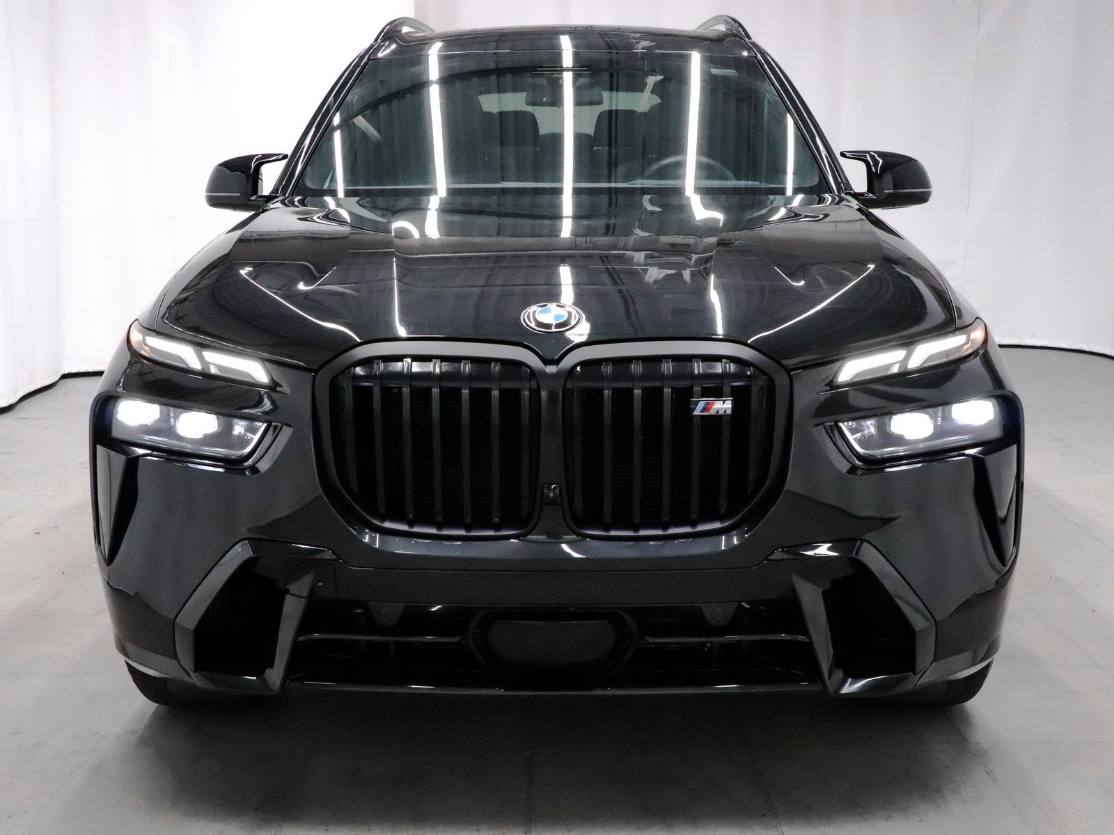 Used 2026 BMW X7 M60i image 2
