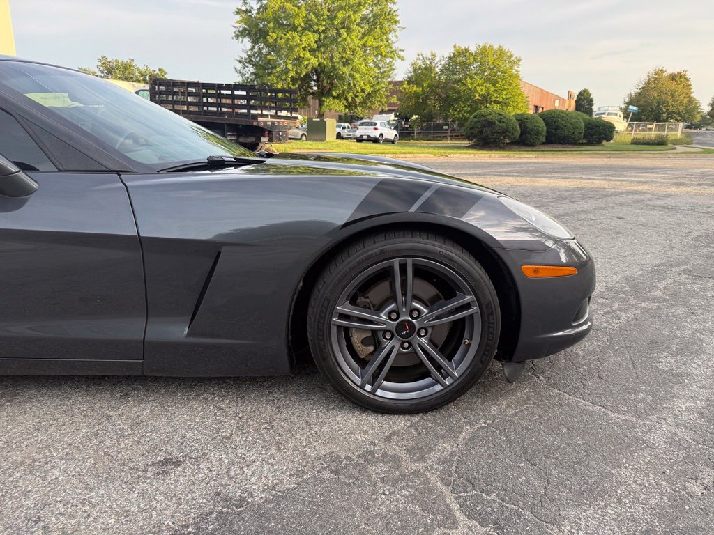 Used 2010 Chevrolet Corvette Coupe w/ 1LT RWD image 14